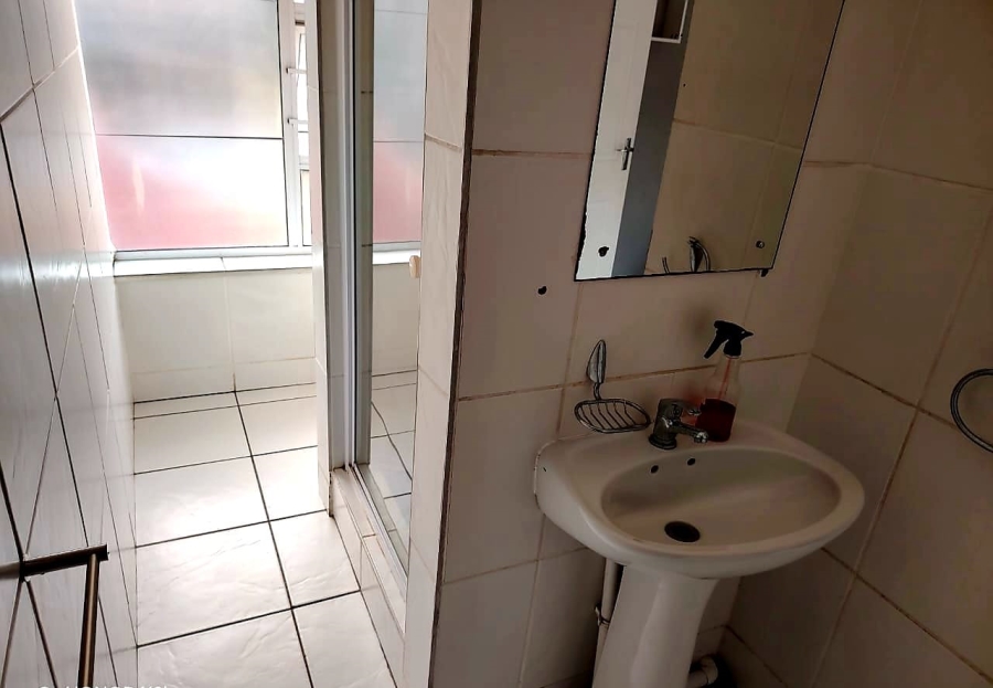  Bedroom Property for Sale in Quigney Eastern Cape
